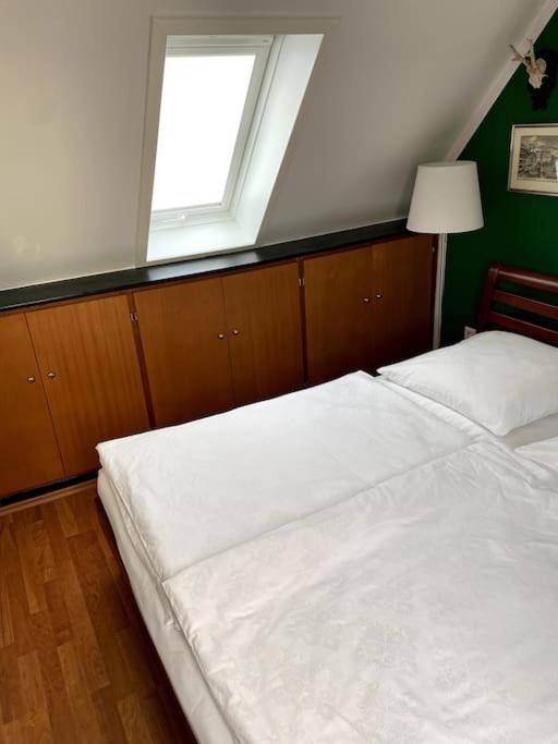 Ferienwohnung Super Zentral Begehrte Wohnlage Parkplatz Vor Haus Nürnberg Exterior foto